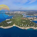 Kristina 1531 Apartman *