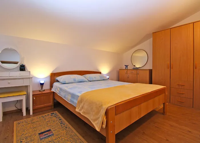 Kristina 1531 아파트 풀라