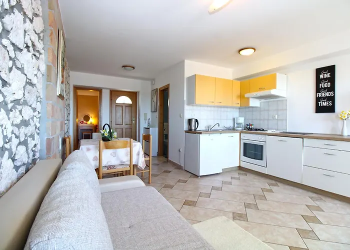 Kristina 1531 아파트 풀라