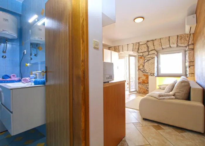 Kristina 1531 아파트 *