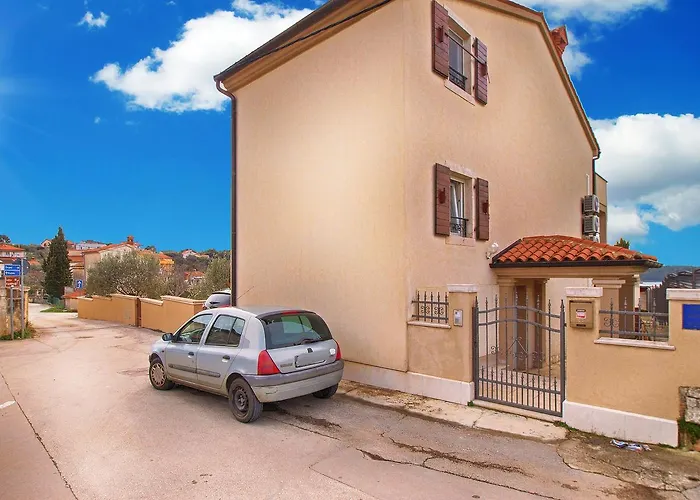 Kristina 1531 아파트 풀라